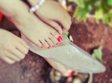 Load image into Gallery viewer, Deep Moisturizing & Exfoliating Feet Peel Mask (1 Pair Set)