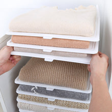 Load image into Gallery viewer, Anti-Wrinkle Folding Clothes Board
